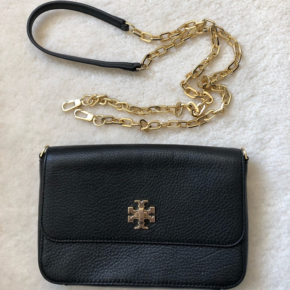 Tory Burch WOC wallet on Chain.
